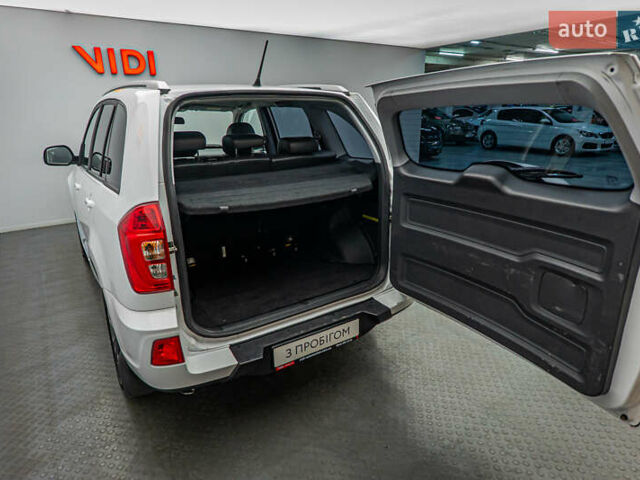 Чері Tiggo 3, об'ємом двигуна 1.6 л та пробігом 53 тис. км за 9082 $, фото 6 на Automoto.ua
