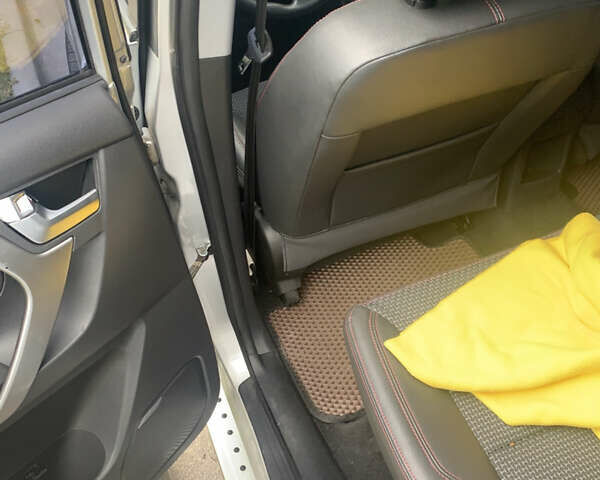 Сірий Чері Tiggo 3, об'ємом двигуна 1.6 л та пробігом 140 тис. км за 7500 $, фото 8 на Automoto.ua