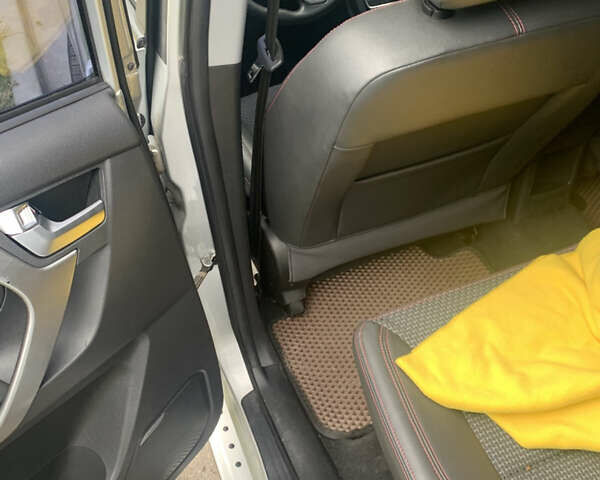 Сірий Чері Tiggo 3, об'ємом двигуна 1.6 л та пробігом 140 тис. км за 7500 $, фото 3 на Automoto.ua