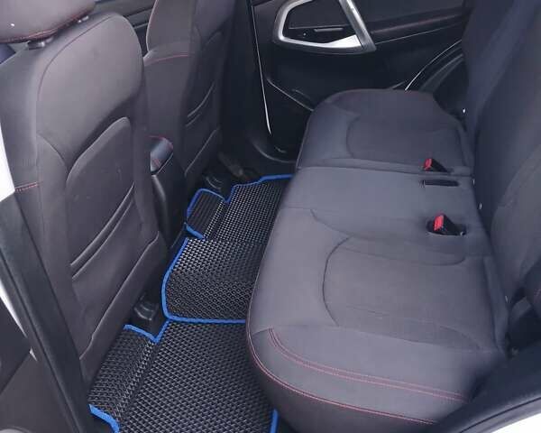 Білий Чері Tiggo 5, об'ємом двигуна 1.97 л та пробігом 137 тис. км за 8500 $, фото 3 на Automoto.ua