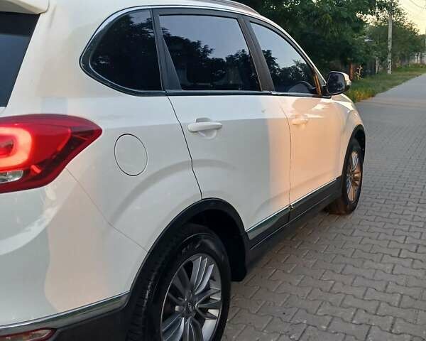 Білий Чері Tiggo 5, об'ємом двигуна 1.97 л та пробігом 137 тис. км за 8500 $, фото 4 на Automoto.ua