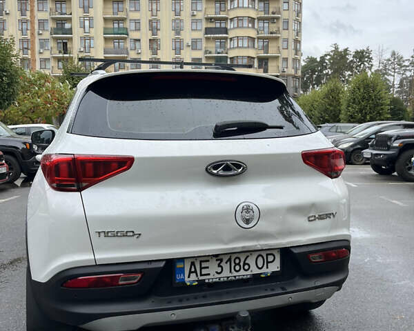 Білий Чері Tiggo 7, об'ємом двигуна 1.5 л та пробігом 145 тис. км за 8000 $, фото 4 на Automoto.ua