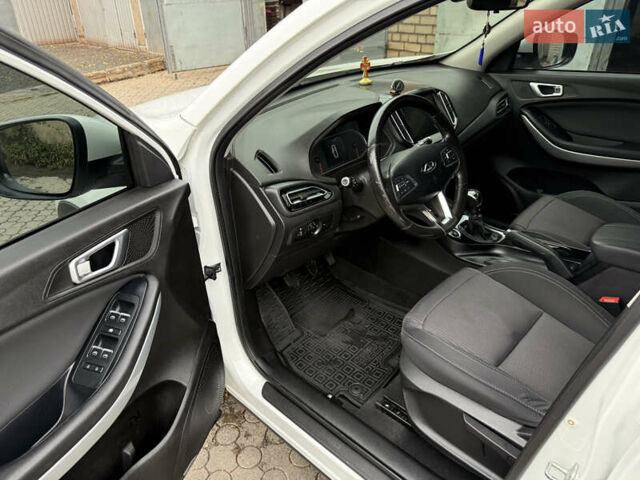 Білий Чері Tiggo 7, об'ємом двигуна 1.5 л та пробігом 80 тис. км за 9900 $, фото 9 на Automoto.ua