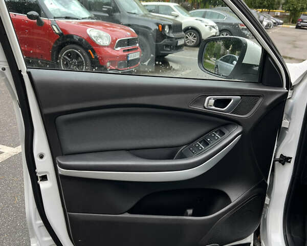 Білий Чері Tiggo 7, об'ємом двигуна 1.5 л та пробігом 145 тис. км за 8000 $, фото 11 на Automoto.ua