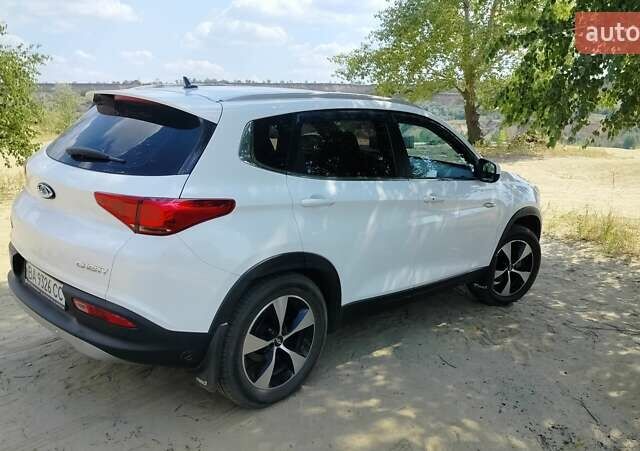 Белый Чери Tiggo 7, объемом двигателя 1.5 л и пробегом 39 тыс. км за 12700 $, фото 3 на Automoto.ua