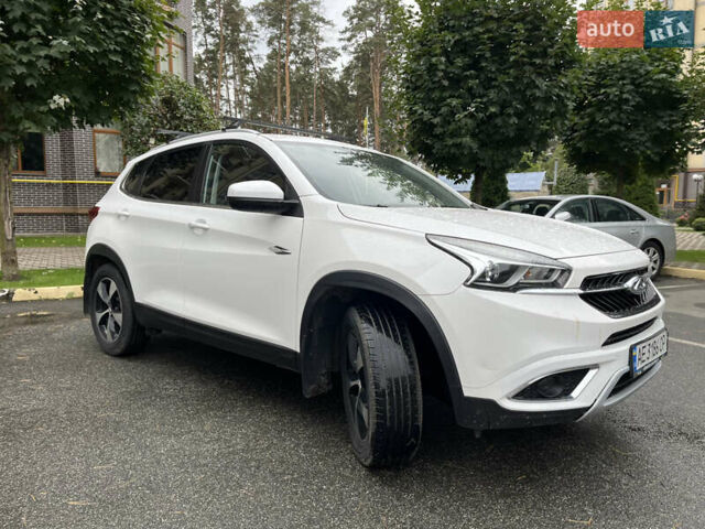 Білий Чері Tiggo 7, об'ємом двигуна 1.5 л та пробігом 145 тис. км за 8000 $, фото 3 на Automoto.ua