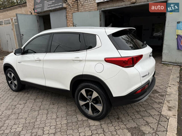 Білий Чері Tiggo 7, об'ємом двигуна 1.5 л та пробігом 80 тис. км за 9900 $, фото 7 на Automoto.ua