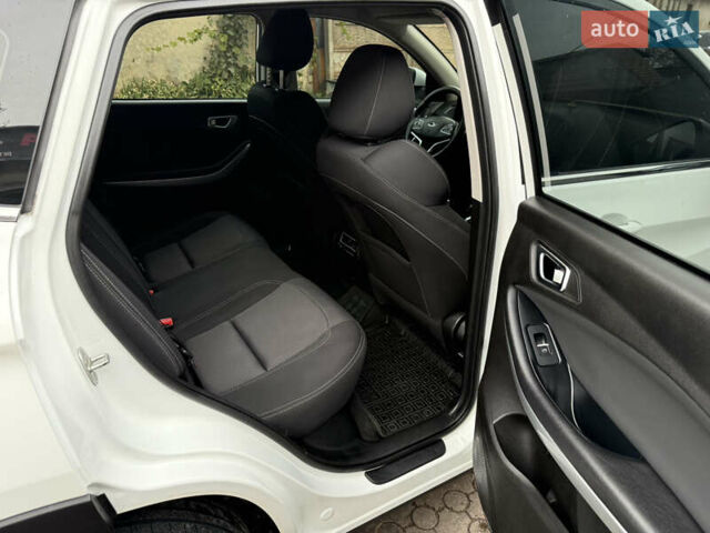 Білий Чері Tiggo 7, об'ємом двигуна 1.5 л та пробігом 80 тис. км за 9900 $, фото 13 на Automoto.ua