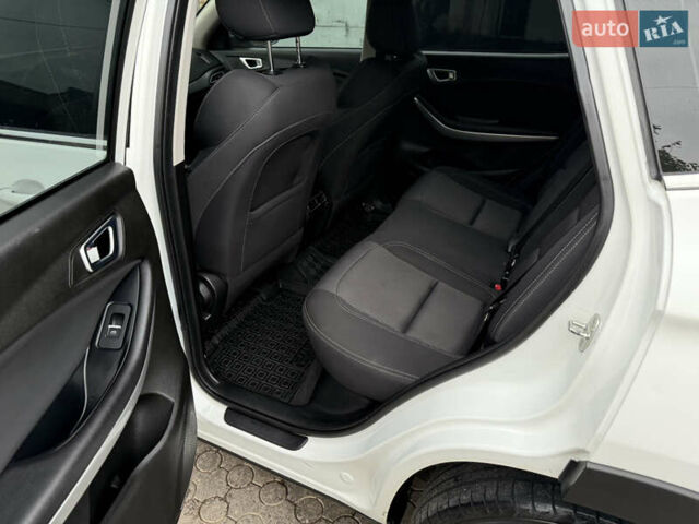 Білий Чері Tiggo 7, об'ємом двигуна 1.5 л та пробігом 80 тис. км за 9900 $, фото 11 на Automoto.ua