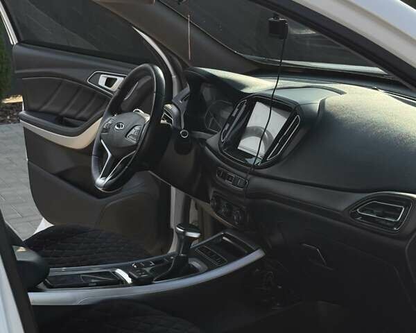 Білий Чері Tiggo 7, об'ємом двигуна 1.5 л та пробігом 29 тис. км за 12900 $, фото 5 на Automoto.ua