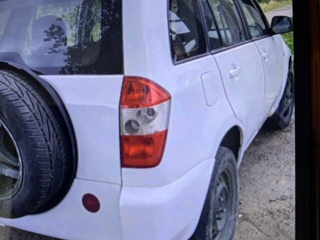 Білий Чері Тігго, об'ємом двигуна 2.4 л та пробігом 300 тис. км за 3300 $, фото 4 на Automoto.ua