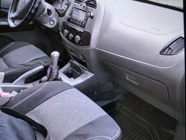 Білий Чері Тігго, об'ємом двигуна 2.4 л та пробігом 300 тис. км за 3300 $, фото 3 на Automoto.ua