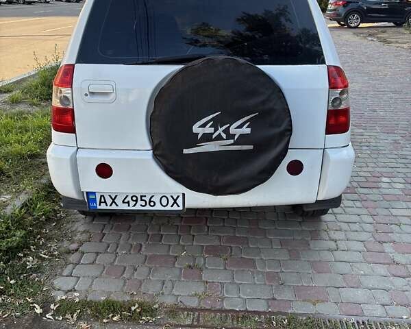 Белый Чери Тигго, объемом двигателя 2.4 л и пробегом 159 тыс. км за 3000 $, фото 1 на Automoto.ua