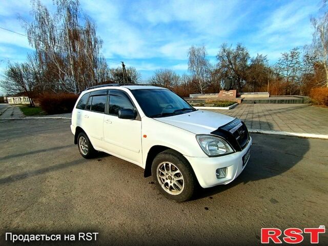 Белый Чери Тигго, объемом двигателя 2.4 л и пробегом 139 тыс. км за 4800 $, фото 2 на Automoto.ua