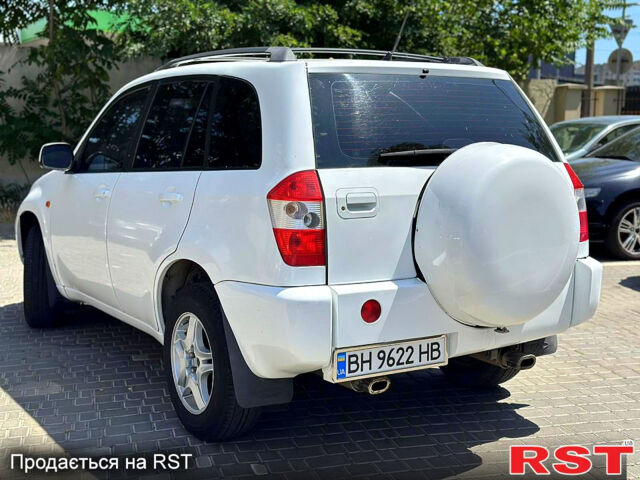 Белый Чери Тигго, объемом двигателя 2 л и пробегом 178 тыс. км за 3499 $, фото 3 на Automoto.ua