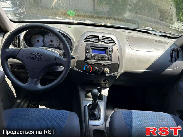 Белый Чери Тигго, объемом двигателя 2 л и пробегом 178 тыс. км за 3499 $, фото 7 на Automoto.ua