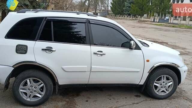 Белый Чери Тигго, объемом двигателя 2 л и пробегом 275 тыс. км за 2700 $, фото 1 на Automoto.ua