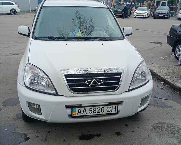 Белый Чери Тигго, объемом двигателя 2.4 л и пробегом 330 тыс. км за 3000 $, фото 5 на Automoto.ua