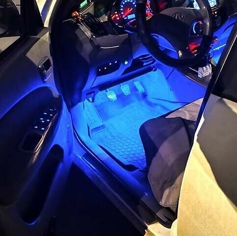 Белый Чери Тигго, объемом двигателя 2.4 л и пробегом 235 тыс. км за 4200 $, фото 7 на Automoto.ua