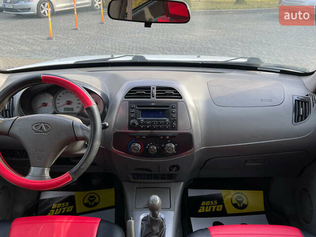 Белый Чери Тигго, объемом двигателя 2.4 л и пробегом 119 тыс. км за 4500 $, фото 11 на Automoto.ua