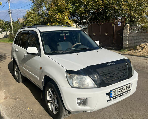 Белый Чери Тигго, объемом двигателя 2.4 л и пробегом 107 тыс. км за 4700 $, фото 1 на Automoto.ua