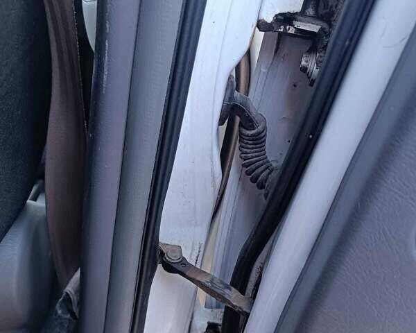 Белый Чери Тигго, объемом двигателя 2.4 л и пробегом 330 тыс. км за 3000 $, фото 11 на Automoto.ua