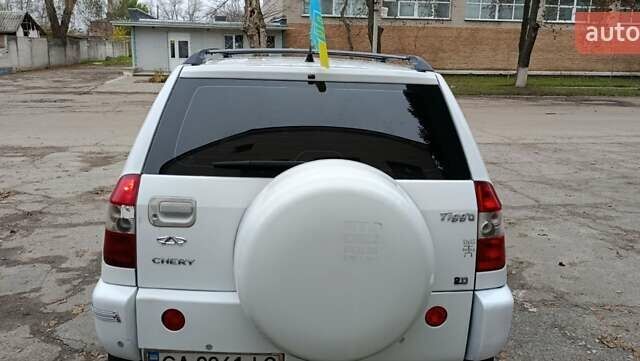 Белый Чери Тигго, объемом двигателя 2 л и пробегом 275 тыс. км за 2700 $, фото 6 на Automoto.ua
