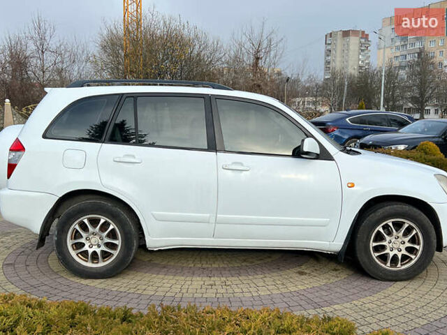 Белый Чери Тигго, объемом двигателя 2.4 л и пробегом 119 тыс. км за 4500 $, фото 7 на Automoto.ua
