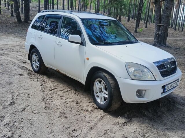 Белый Чери Тигго, объемом двигателя 2.4 л и пробегом 230 тыс. км за 3300 $, фото 1 на Automoto.ua