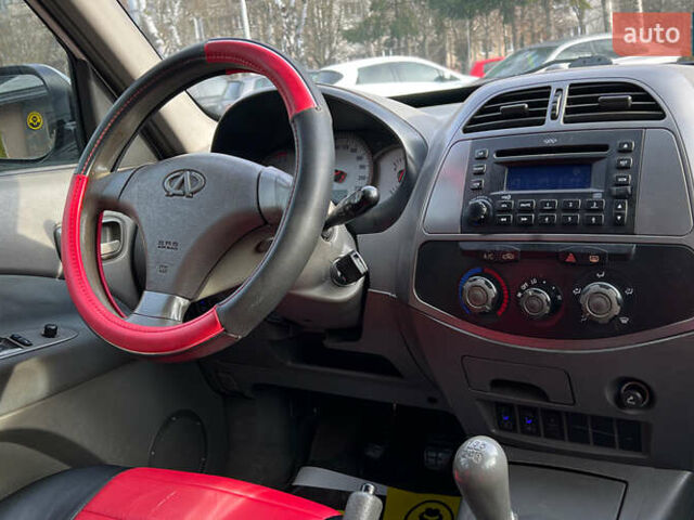 Белый Чери Тигго, объемом двигателя 2.4 л и пробегом 119 тыс. км за 4500 $, фото 15 на Automoto.ua