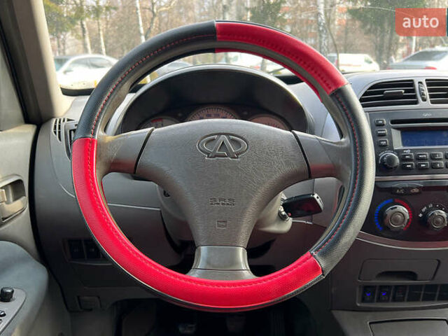 Белый Чери Тигго, объемом двигателя 2.4 л и пробегом 119 тыс. км за 4500 $, фото 10 на Automoto.ua