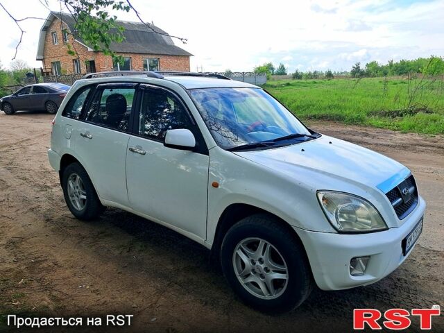 Белый Чери Тигго, объемом двигателя 2.4 л и пробегом 246 тыс. км за 5000 $, фото 3 на Automoto.ua