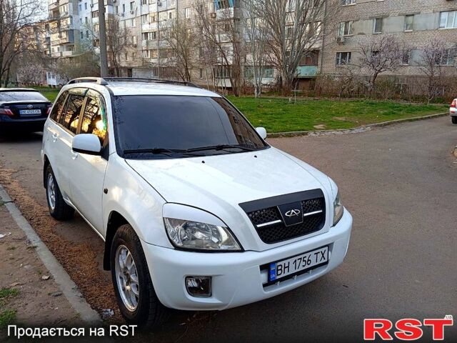 Белый Чери Тигго, объемом двигателя 2.4 л и пробегом 157 тыс. км за 4500 $, фото 7 на Automoto.ua