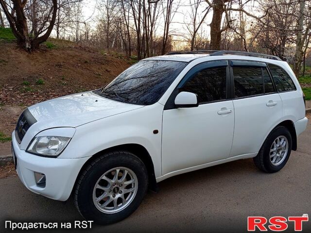 Белый Чери Тигго, объемом двигателя 2.4 л и пробегом 157 тыс. км за 4500 $, фото 6 на Automoto.ua