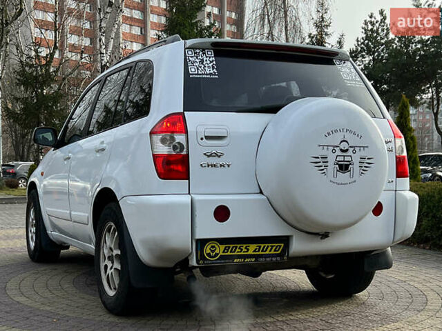 Белый Чери Тигго, объемом двигателя 2.4 л и пробегом 119 тыс. км за 4500 $, фото 4 на Automoto.ua