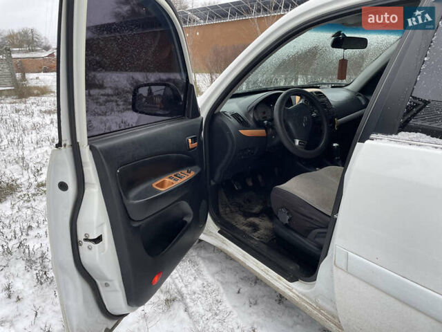 Белый Чери Тигго, объемом двигателя 1.6 л и пробегом 182 тыс. км за 6200 $, фото 9 на Automoto.ua