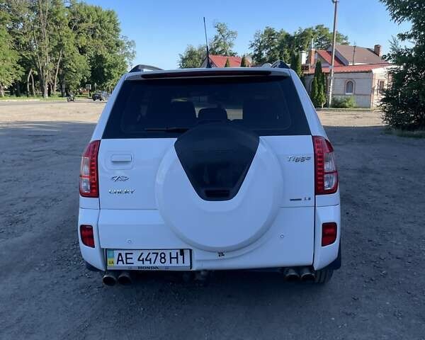 Білий Чері Тігго, об'ємом двигуна 1.85 л та пробігом 122 тис. км за 7000 $, фото 4 на Automoto.ua