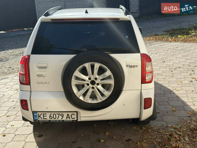 Белый Чери Тигго, объемом двигателя 1.85 л и пробегом 333 тыс. км за 4350 $, фото 5 на Automoto.ua