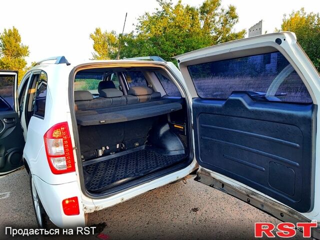 Білий Чері Тігго, об'ємом двигуна 2.4 л та пробігом 153 тис. км за 6300 $, фото 2 на Automoto.ua