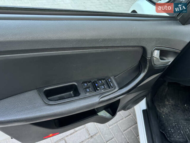 Білий Чері Тігго, об'ємом двигуна 1.85 л та пробігом 120 тис. км за 5750 $, фото 9 на Automoto.ua