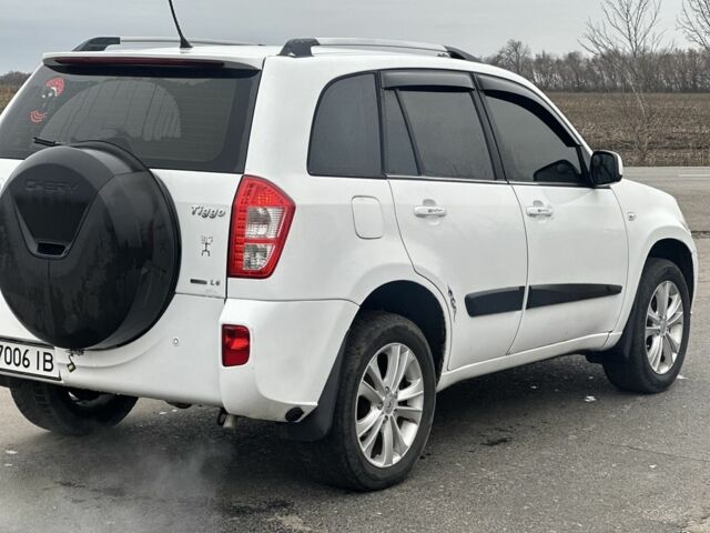 Білий Чері Тігго, об'ємом двигуна 1.8 л та пробігом 157 тис. км за 5000 $, фото 5 на Automoto.ua