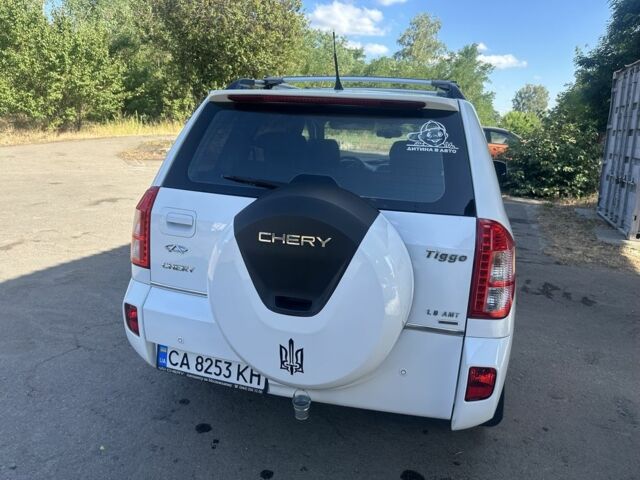Белый Чери Тигго, объемом двигателя 1.8 л и пробегом 67 тыс. км за 5400 $, фото 5 на Automoto.ua