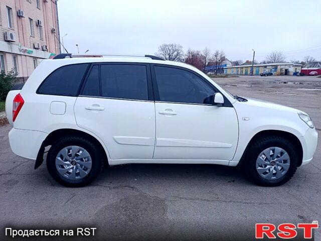 Белый Чери Тигго, объемом двигателя 1.8 л и пробегом 40 тыс. км за 6750 $, фото 1 на Automoto.ua