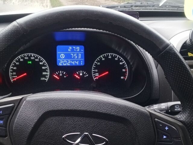 Белый Чери Тигго, объемом двигателя 1.8 л и пробегом 202 тыс. км за 3500 $, фото 6 на Automoto.ua