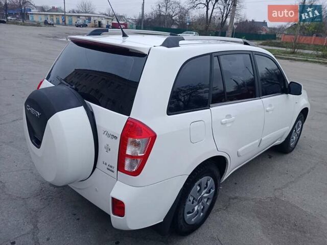 Белый Чери Тигго, объемом двигателя 1.8 л и пробегом 40 тыс. км за 6750 $, фото 13 на Automoto.ua