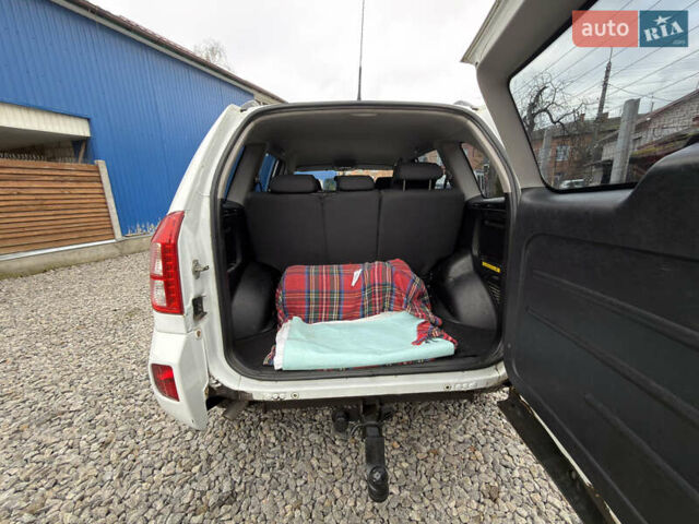 Белый Чери Тигго, объемом двигателя 1.85 л и пробегом 200 тыс. км за 4600 $, фото 16 на Automoto.ua