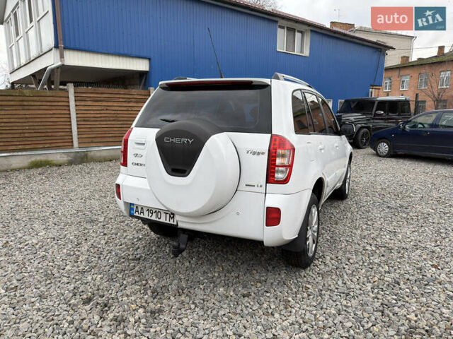 Белый Чери Тигго, объемом двигателя 1.85 л и пробегом 200 тыс. км за 4600 $, фото 5 на Automoto.ua