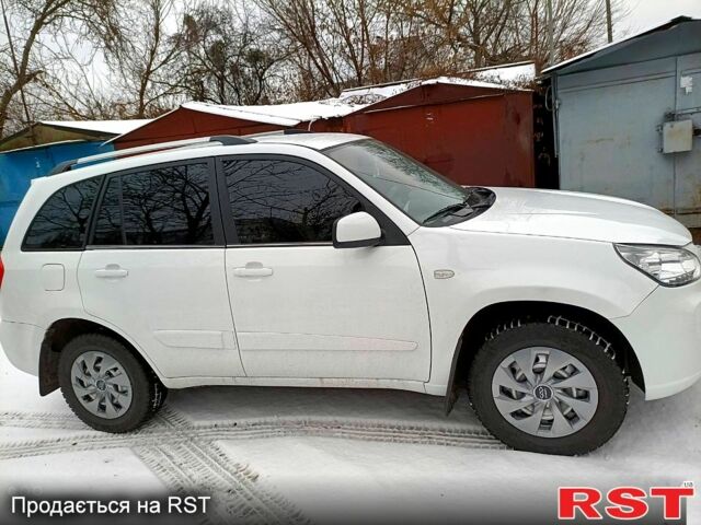 Білий Чері Тігго, об'ємом двигуна 1.8 л та пробігом 40 тис. км за 5600 $, фото 3 на Automoto.ua