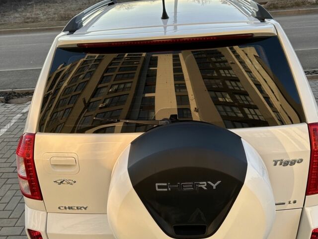 Белый Чери Тигго, объемом двигателя 1.8 л и пробегом 115 тыс. км за 6500 $, фото 3 на Automoto.ua