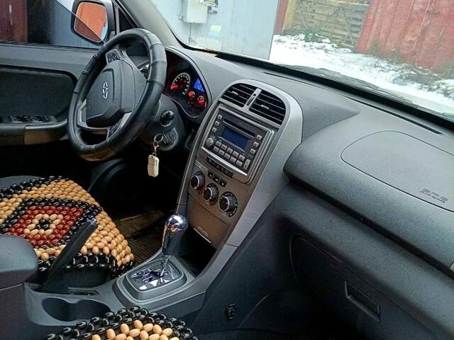 Білий Чері Тігго, об'ємом двигуна 1.8 л та пробігом 40 тис. км за 5600 $, фото 1 на Automoto.ua